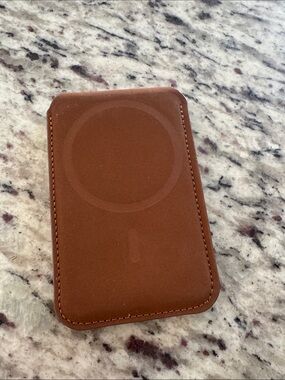Brown Leather MagSafe Wallet